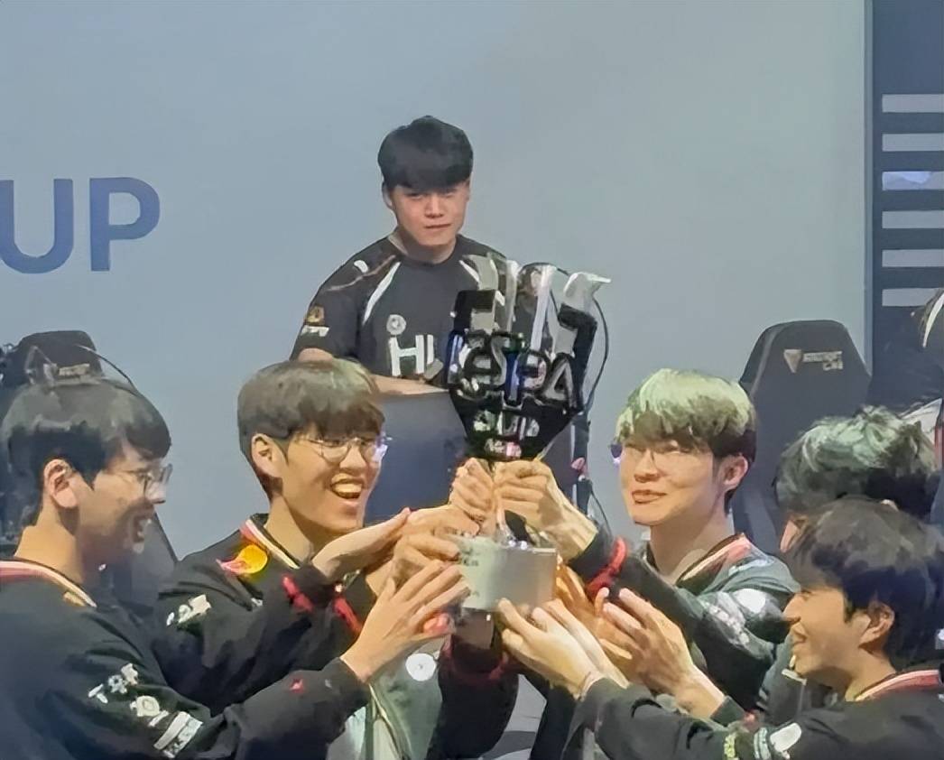 蜂鸟- faker回归首发 