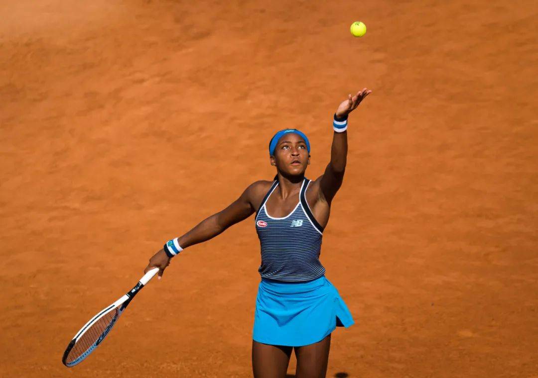 蜂鸟-Uzi巅峰对决，穆古鲁扎与30激战C9分钟，回归赛场胜负难料！的简单介绍